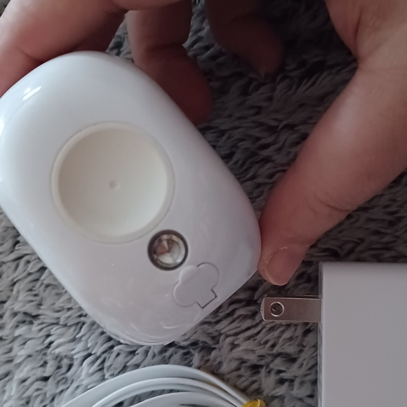 Arlo Pro spotlight camera NIB - Picture 9 of 10